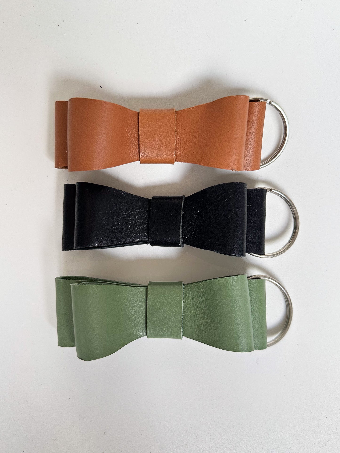Sanna Leather Bow Tie Key Ring