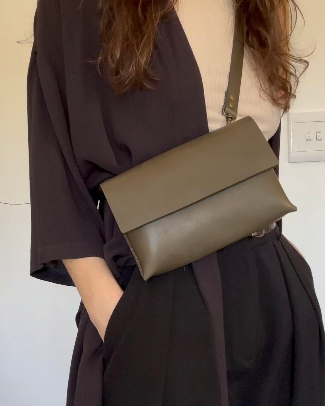 Sanna Leather Lantau unisex handbag