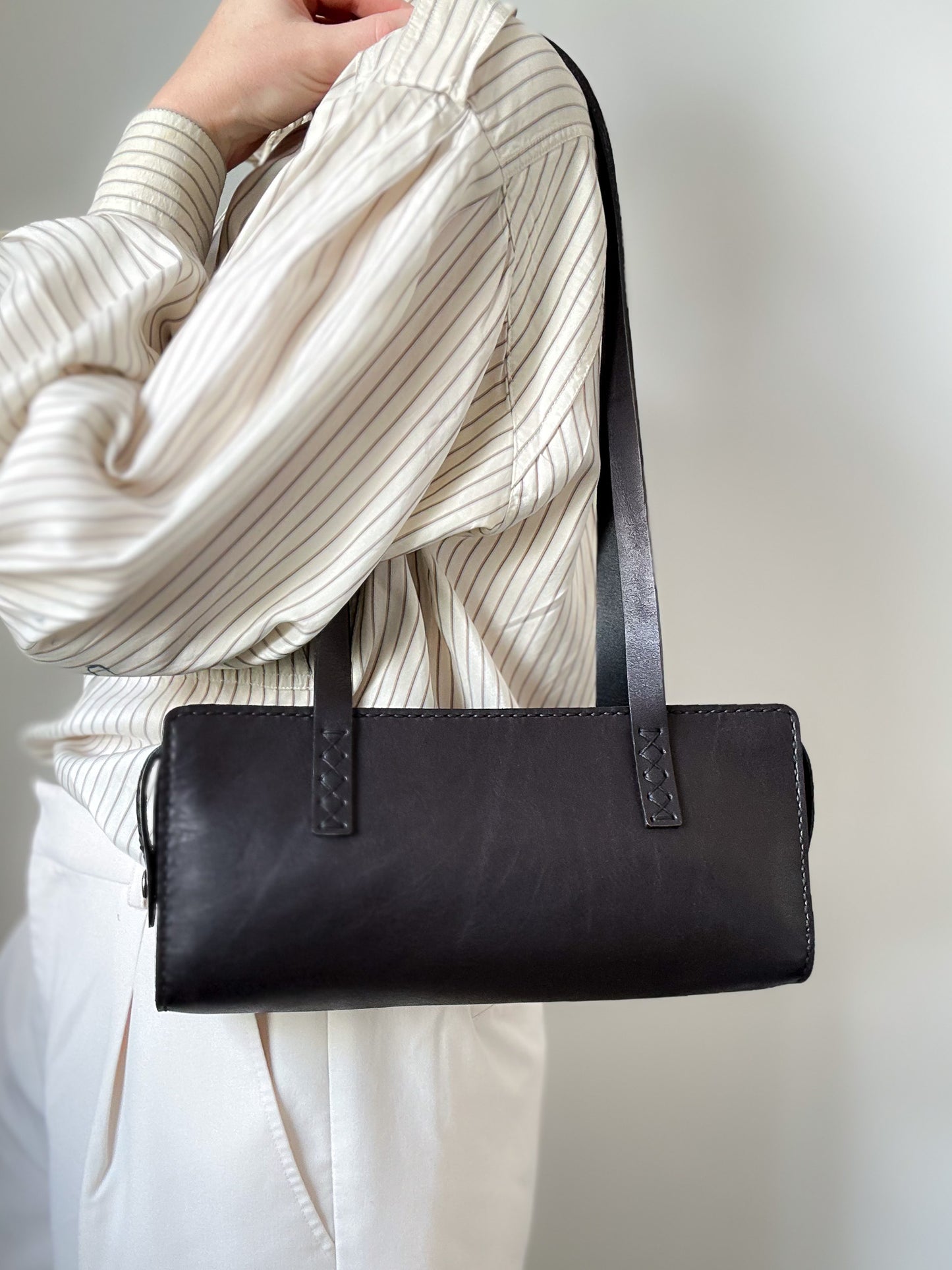 Sanna Leather Karatara handbag