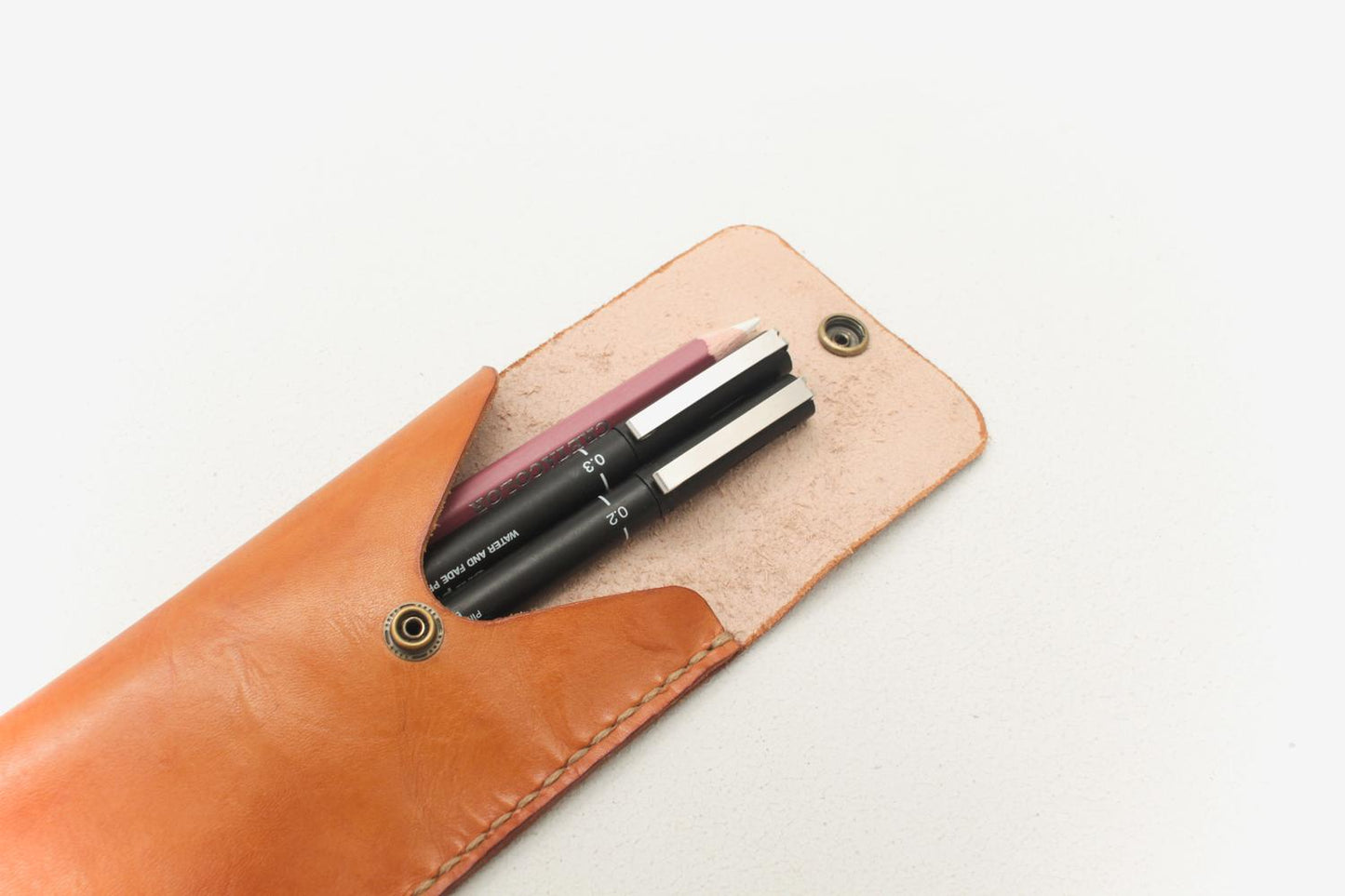 Sanna Leather Pen Wallet