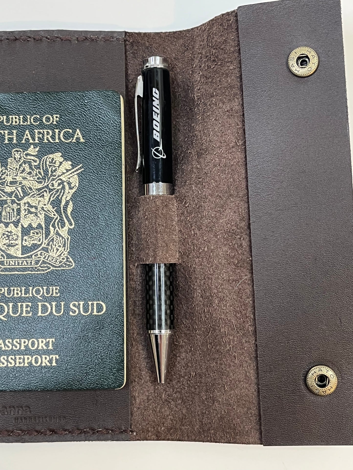 Sanna Leather Travel Wallet