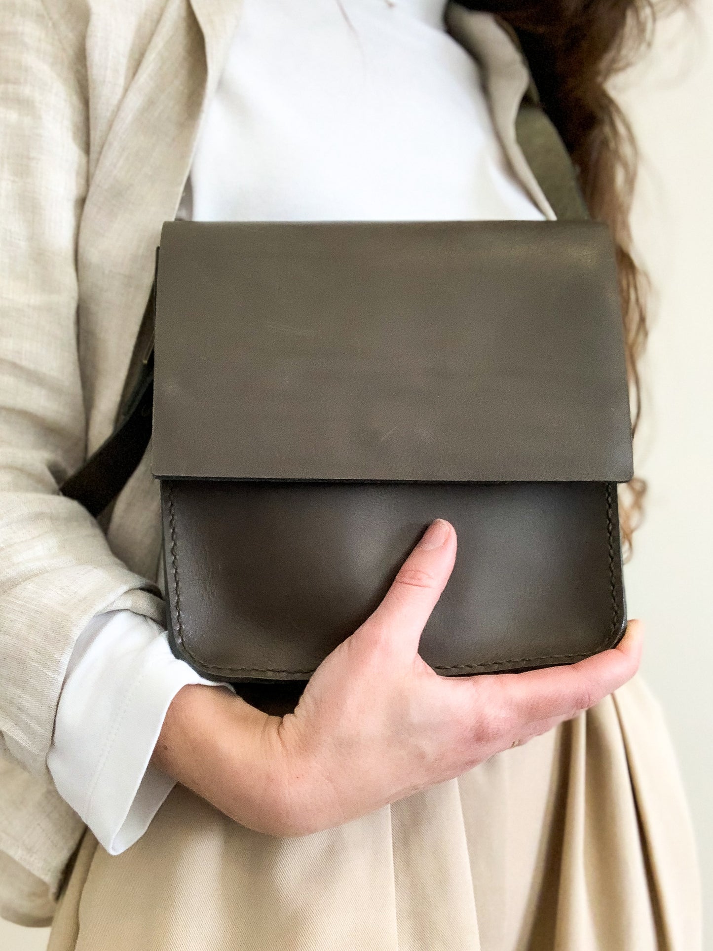 Sanna Leather Midi Contemporary Messenger Bag
