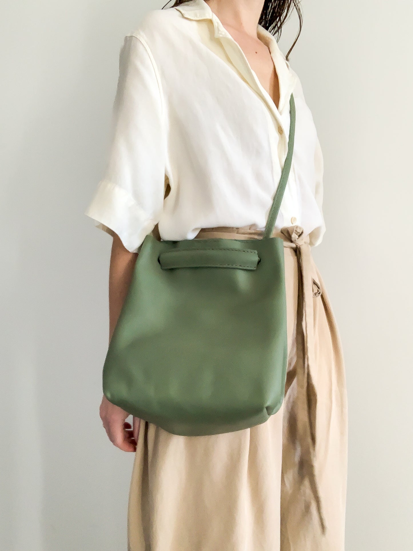 Sanna Leather Aberdeen bucket bag