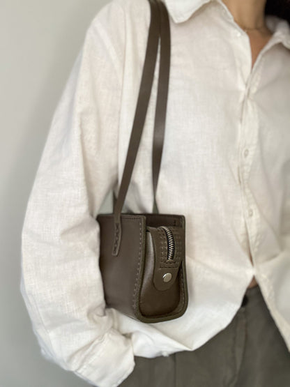 Sanna Leather Karatara handbag
