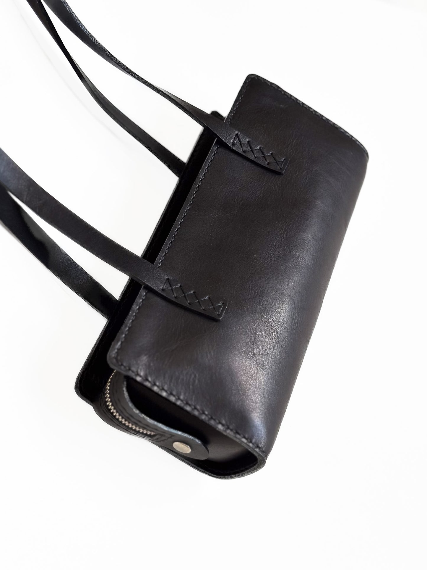 Sanna Leather Karatara handbag